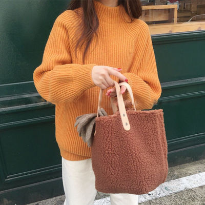 Estilo de muy buen gusto del Cruz-cuerpo de las lanas del cordero del bolso del invierno de las mujeres de las muchachas de color caqui beige casuales portátiles calientes del bolso