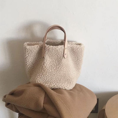 Estilo de muy buen gusto del Cruz-cuerpo de las lanas del cordero del bolso del invierno de las mujeres de las muchachas de color caqui beige casuales portátiles calientes del bolso