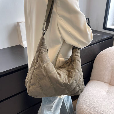 Bolso ligero del axila del hombro del bolso de la bola de masa hervida de las mujeres de la bolsa de mensajero del invierno pequeño