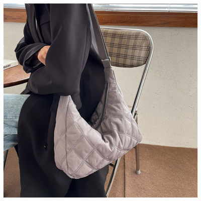 Bolso ligero del axila del hombro del bolso de la bola de masa hervida de las mujeres de la bolsa de mensajero del invierno pequeño