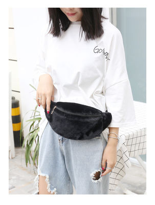 Cadera de Bum Bag Female Travel Bum del invierno del bolso de la cintura de la piel del conejo del precio de fábrica la falsa acuña el bolso casual del pecho de la bolsa del teléfono