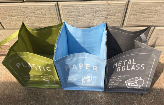Clasificación de la especialización en la producción de basura que clasifica los bolsos, bolsos tejidos, un buen ayudante para proteger el ambiente,