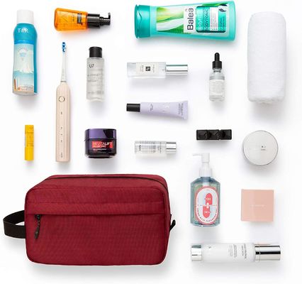 El bolso bien diseñado y de los multicolors del artículo de tocador que cuelga el equipo de Dopp para los hombres riega el bolso que afeita resistente para el viaje
