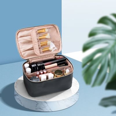 Bolso del maquillaje, bolso cosmético portátil, organizador del caso del maquillaje del viaje de la capacidad grande, bolsos negros del maquillaje para el bolso del artículo de tocador de las mujeres