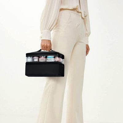 Bolso cosmético del bolso impermeable negro del maquillaje de la capacidad de la cerveza dorada para el viaje