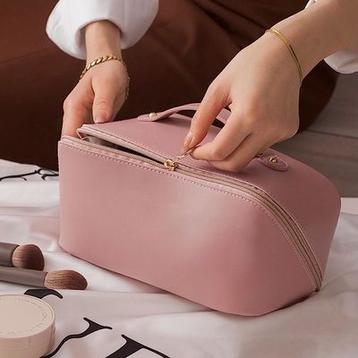 Bolso multifuncional impermeable de cuero del maquillaje con la manija y el divisor para las mujeres