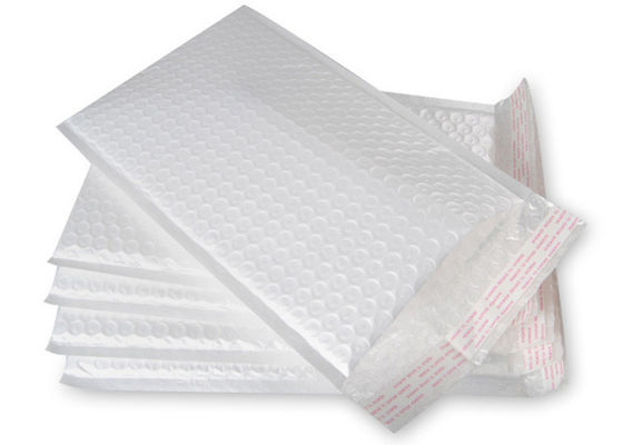 Materiales de embalaje plásticos del plástico de burbujas, sobres del envío del plástico de burbujas para la protección del correo